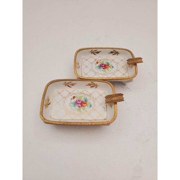 French Porcelaine Footed Ladies Hand Painted Ashtray Trimmed in Bronzed, Bronze - Picture 2 of 10